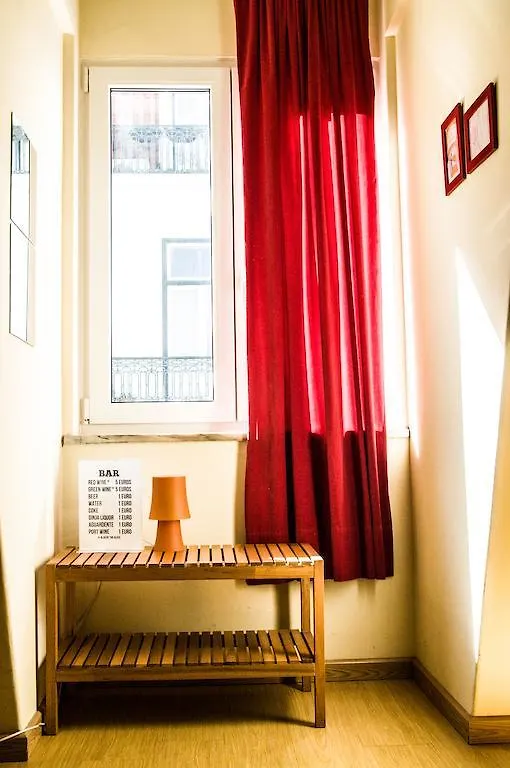 Lisbon Poets Hostel